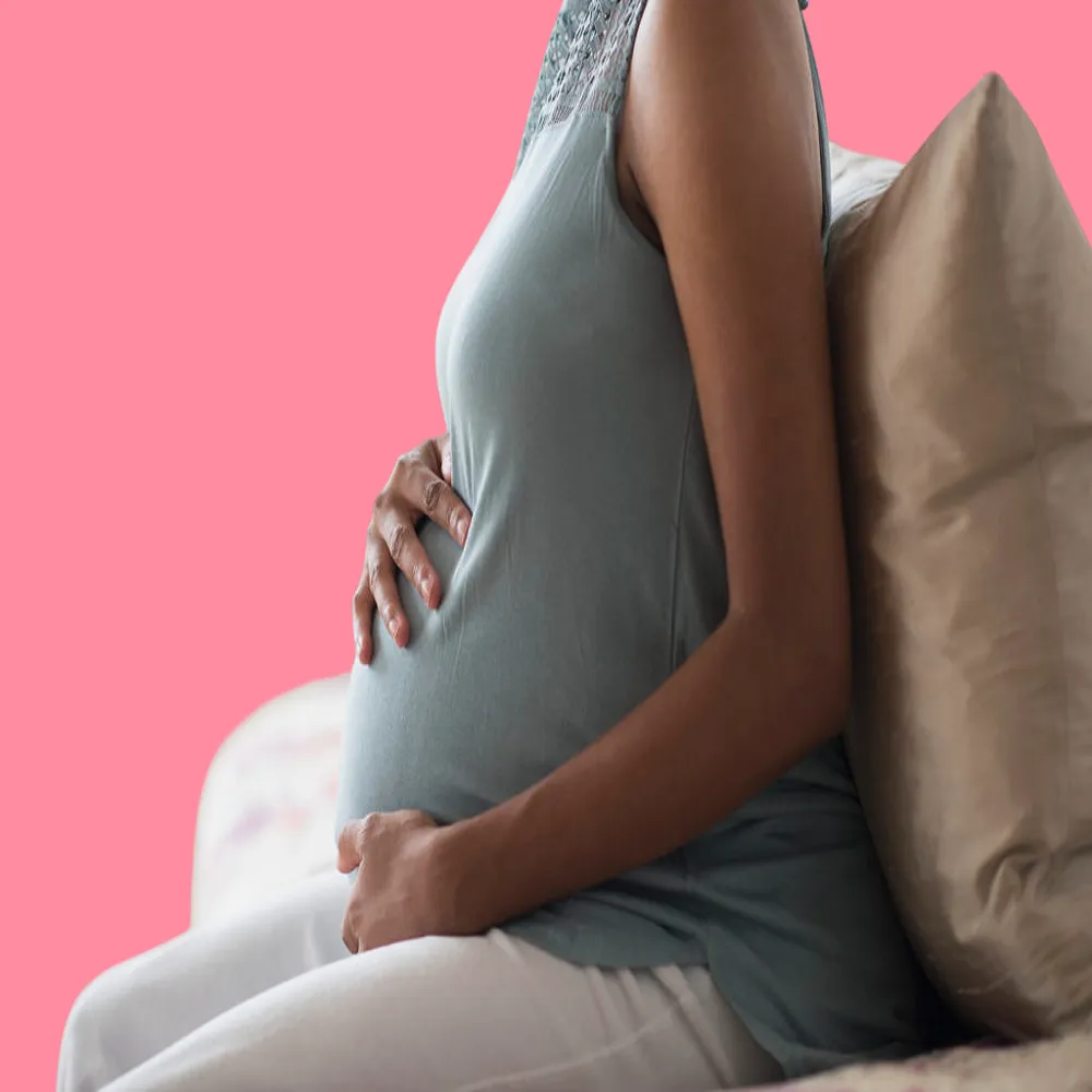 ما الفرق بين الحمل الطبيعي والحمل خارج الرحم عند النساء؟ 