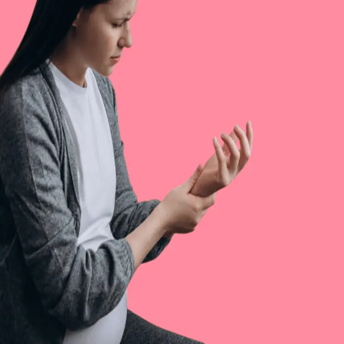 Treatment of swelling of the extremities in women during pregnancy and its causes 