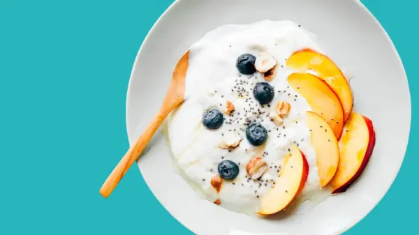 الزبادي مع العسل لدعم مناعة الجسم 