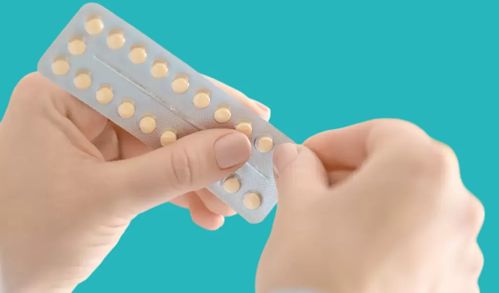 تناول حبوب منع الحمل لتنظيم الهرمونات