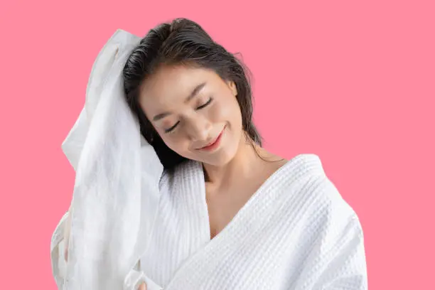 اضرار فرك الشعر بقوة