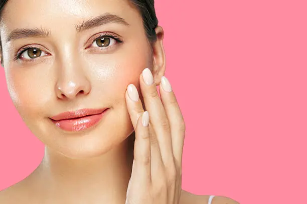 Tomatoes for moisturizing the skin