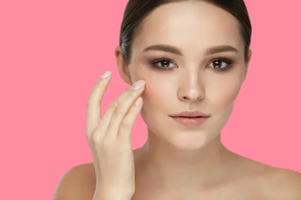 Tomatoes for protecting the skin from aging