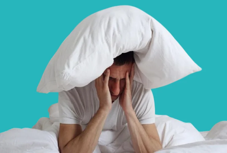 مواجهة صعوبة في النوم من اعراض العطس المستمر