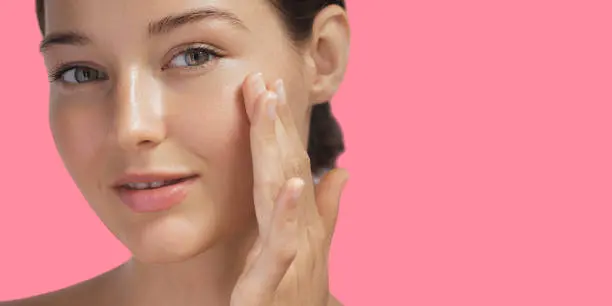 Moroccan clay and rose water for the skin