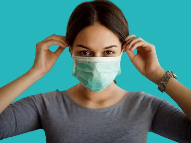 ارتداء الكمامة من طرق الوقاية من التهاب الشعب الهوائية