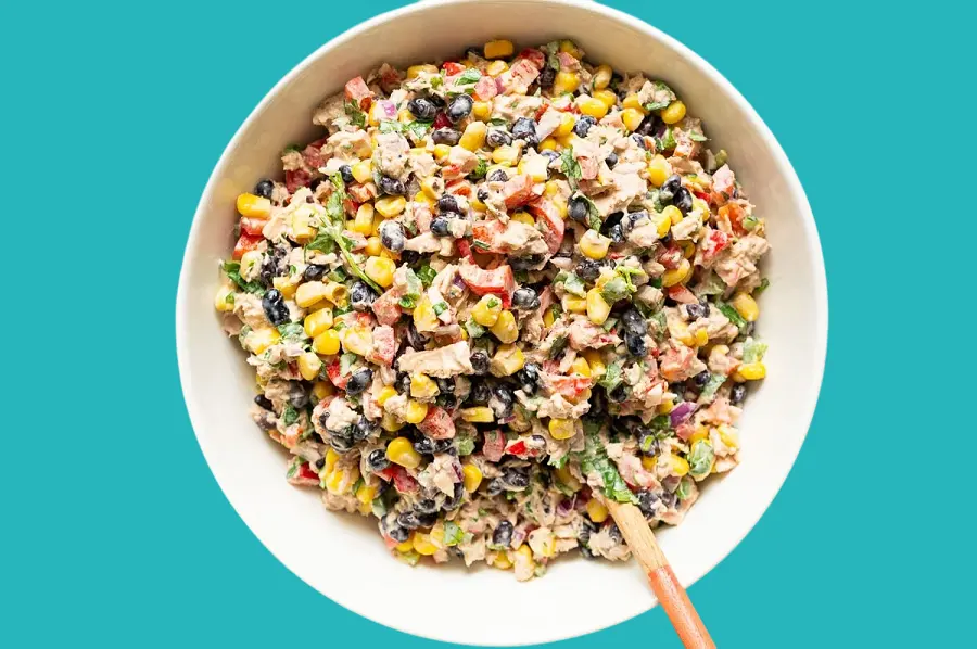 Tuna with corn and beans for a vitamin boost