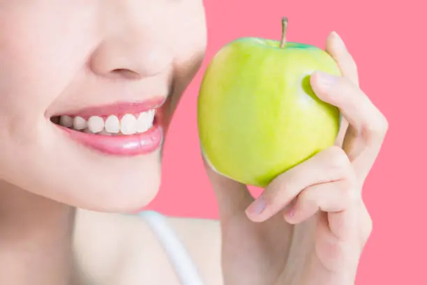 Diet to reduce bad breath