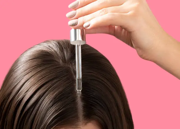 الزيوت الطبيعية لعلاج تساقط الشعر