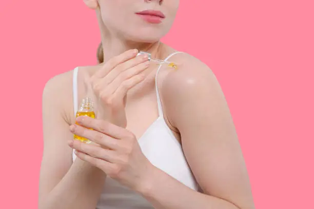Natural oils to treat dry skin during pregnancy