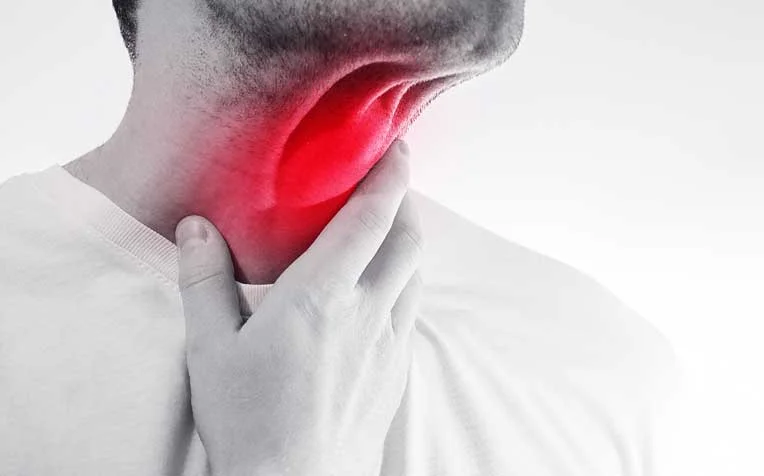 معلومات عن الفرق بين التهاب الحلق البكتيري والفيروسي 