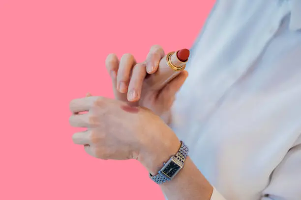 Lipstick that suits the skin tone