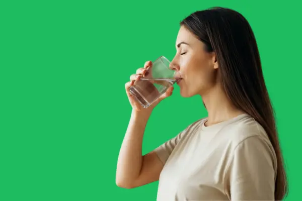 Drinking water while dieting