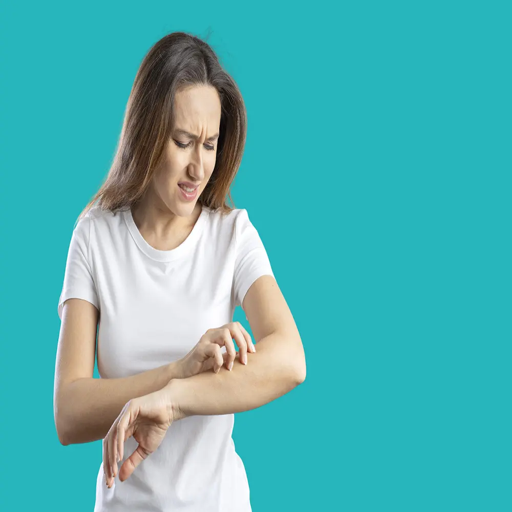 what is the difference between scabies and allergies and their symptoms? 