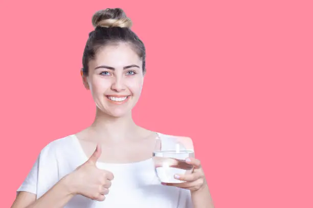 اهمية شرب الماء لعلاج جلد الوزة