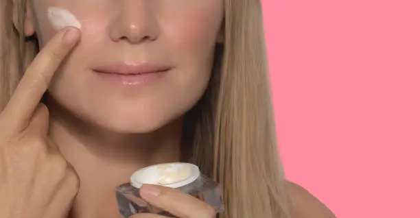 Hyaluronic acid creams for skin tone unification