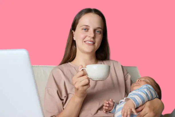 قلة ادرار اللبن بعد الولادة