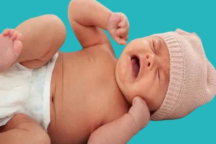 بكاء الطفل بشكل مستمر وعدم احساسه بالراحة من اعراض صدفية الحفاض