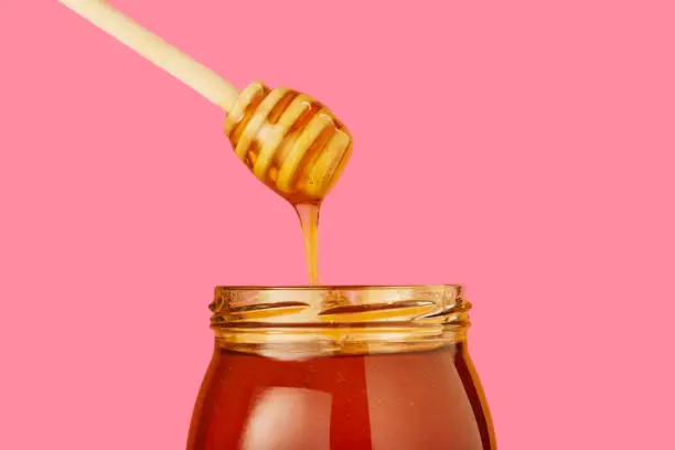 Honey for moisturizing nails