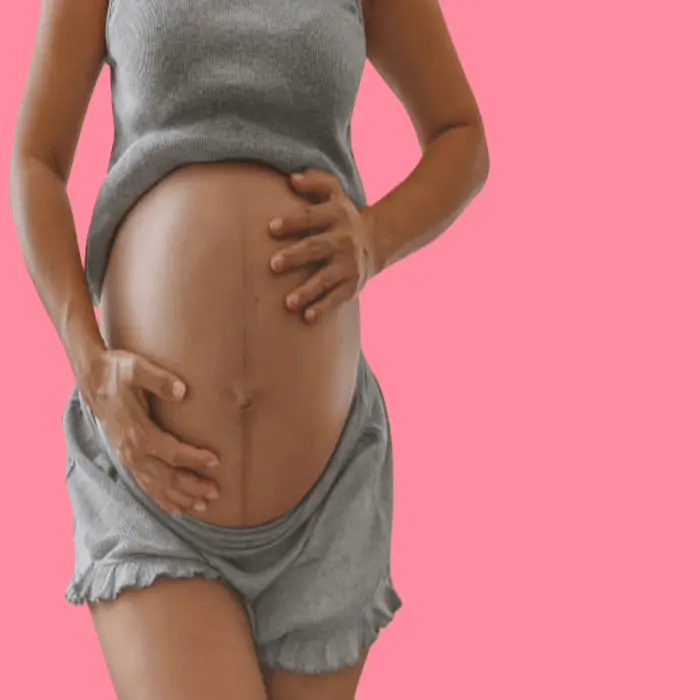 Treating stretch marks on the abdomen after childbirth 