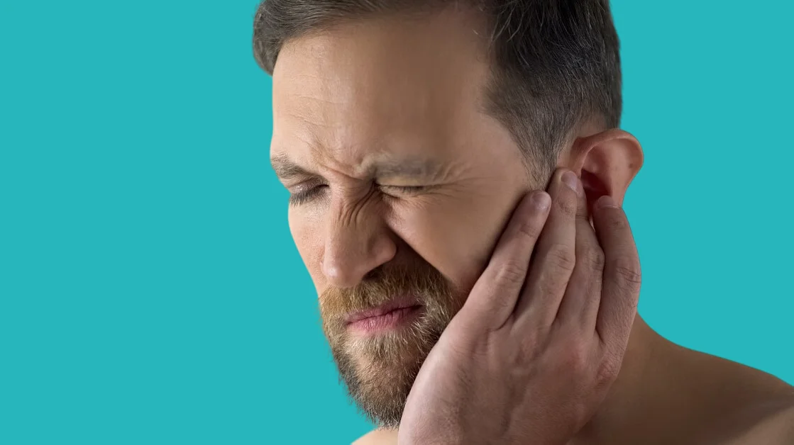 الحكة الشديدة في الاذن من اعراض فطريات الاذن