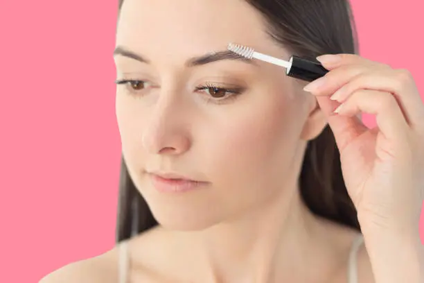 Garlic for thickening eyebrows