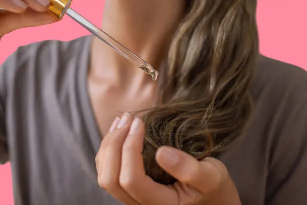 علاجات طبيعية لتقليل تساقط الشعر