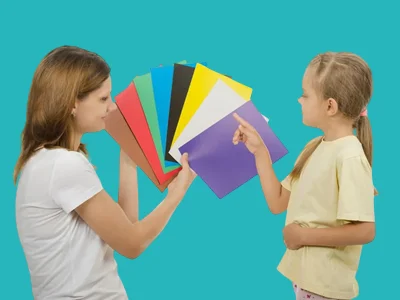 صعوبة التمييز بين الالوان من اعراض عمى الالوان عند الاطفال