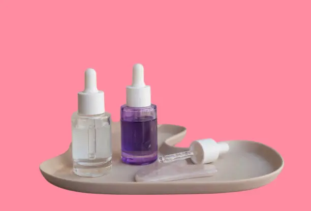 النياسيناميد مع الاحماض للبشرة