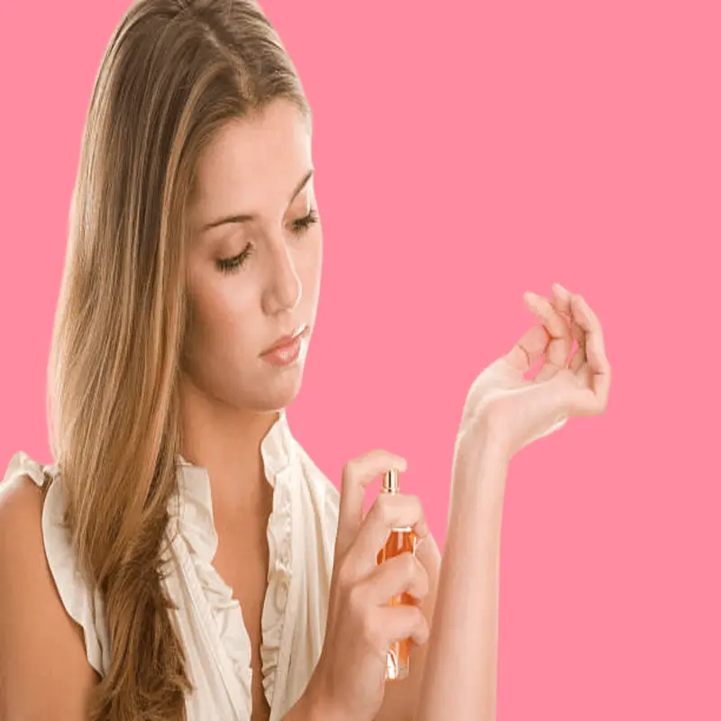 طريقة تثبيت العطر على الجسم طوال اليوم 